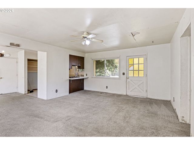 531 Nw HARRISON St, Canyonville, OR 97417