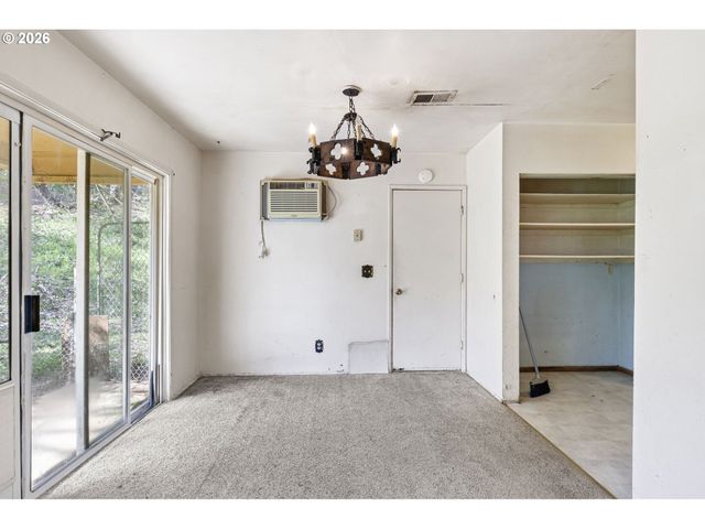 531 Nw HARRISON St, Canyonville, OR 97417