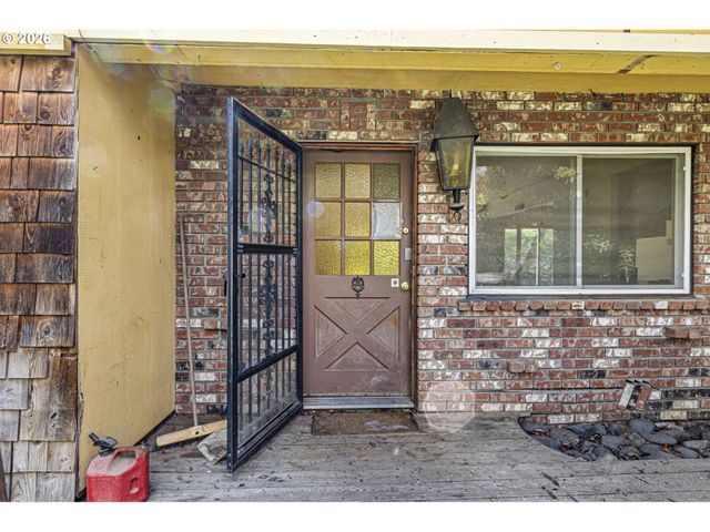 531 Nw HARRISON St, Canyonville, OR 97417