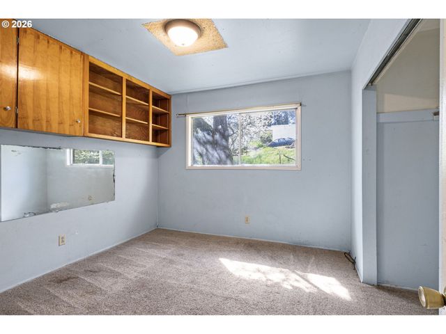 531 Nw HARRISON St, Canyonville, OR 97417