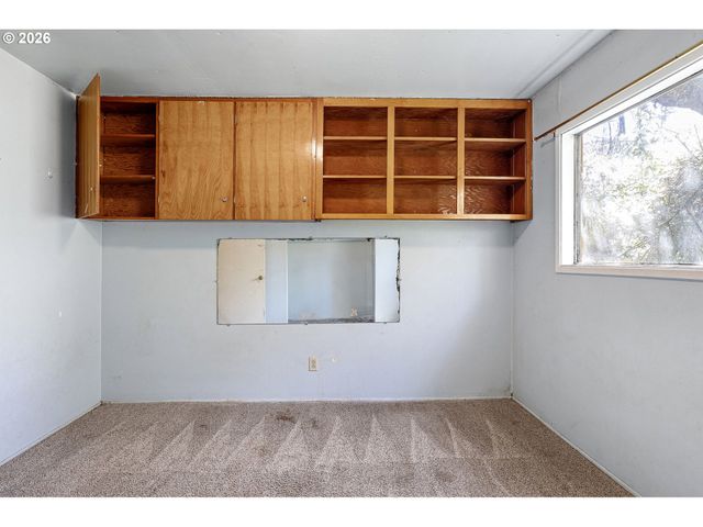 531 Nw HARRISON St, Canyonville, OR 97417