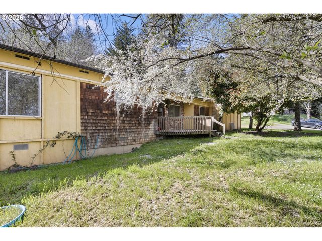 531 Nw HARRISON St, Canyonville, OR 97417
