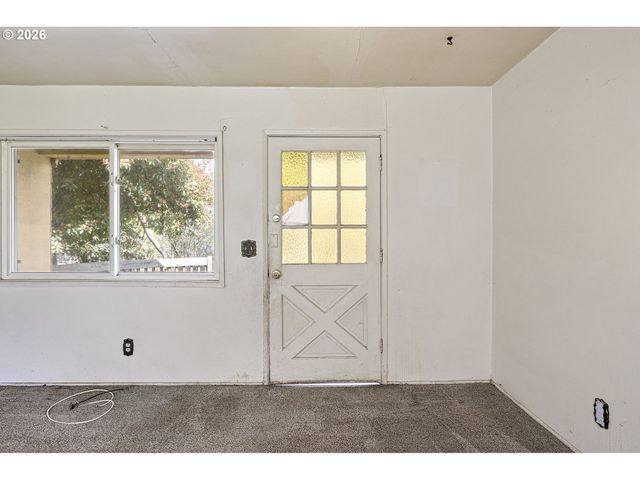 531 Nw HARRISON St, Canyonville, OR 97417