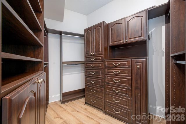 4620 Piedmont Row Drive 304, Charlotte, NC 28210