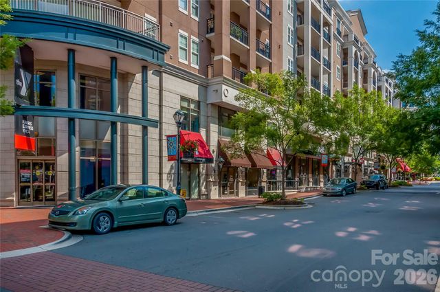 4620 Piedmont Row Drive 304, Charlotte, NC 28210