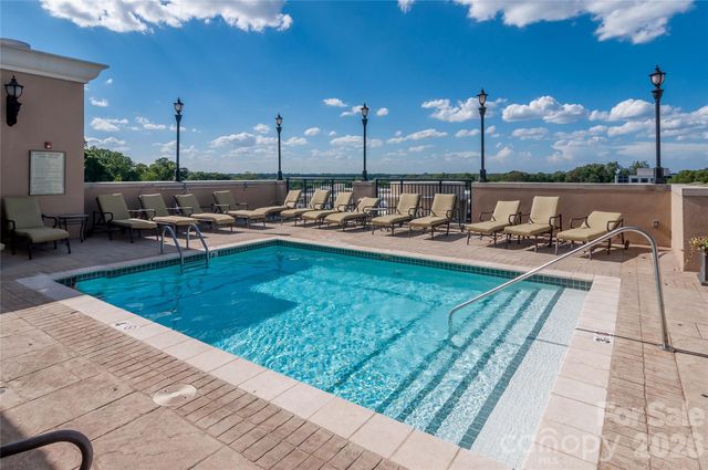 4620 Piedmont Row Drive 304, Charlotte, NC 28210