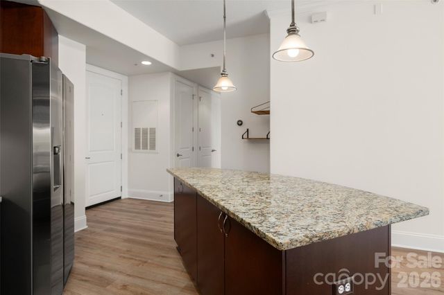 4620 Piedmont Row Drive 304, Charlotte, NC 28210