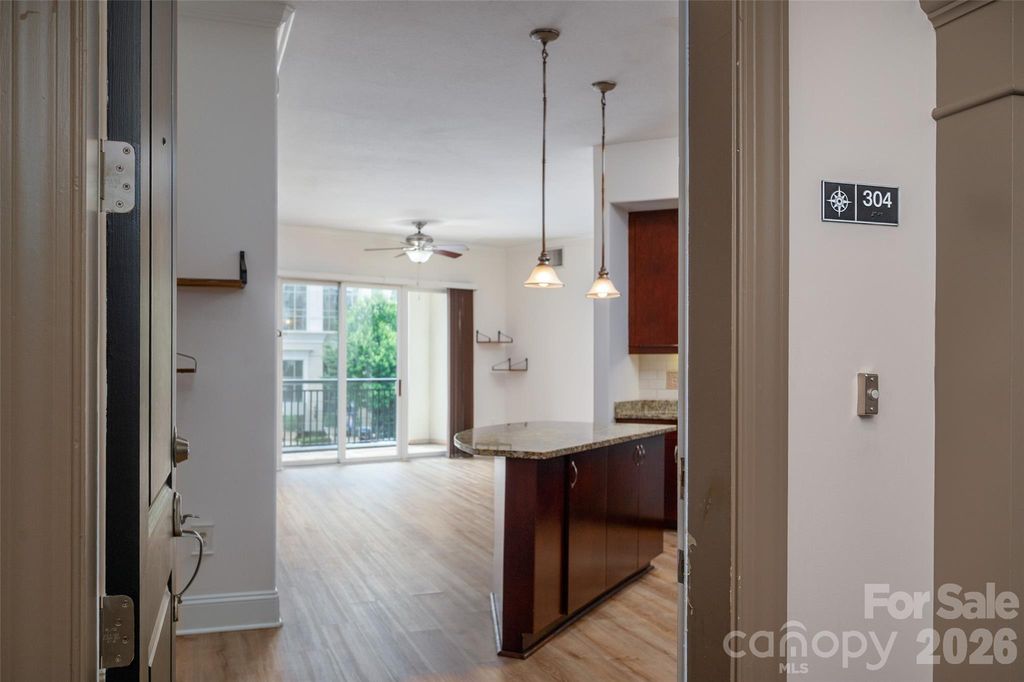 4620 Piedmont Row Drive 304, Charlotte, NC 28210