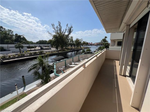4803 Sunset CT # 106, Cape Coral, FL 33904