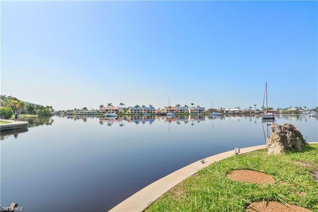 4803 Sunset CT # 106, Cape Coral, FL 33904