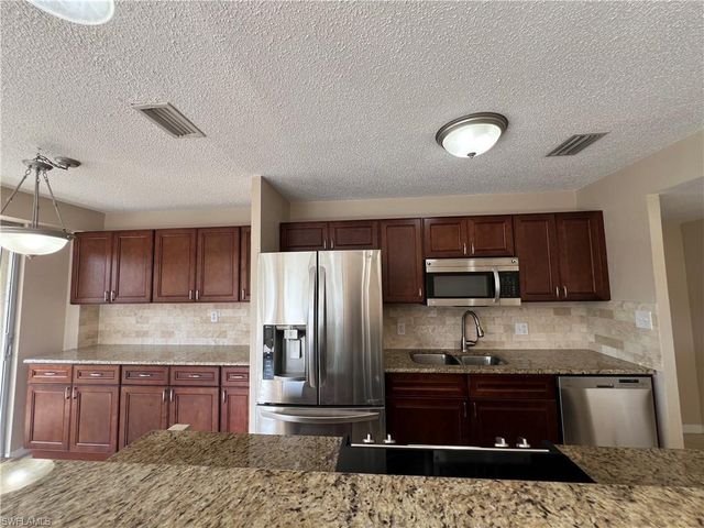 4803 Sunset CT # 106, Cape Coral, FL 33904