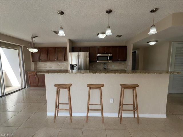 4803 Sunset CT # 106, Cape Coral, FL 33904