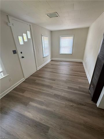 8524 Chapin ST, Norfolk, VA 23503