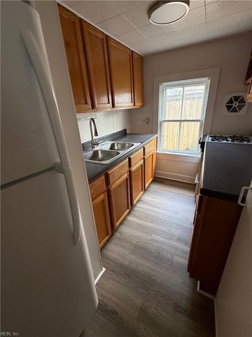 8524 Chapin ST, Norfolk, VA 23503