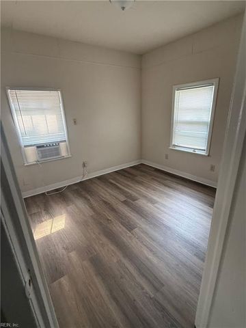 8524 Chapin ST, Norfolk, VA 23503