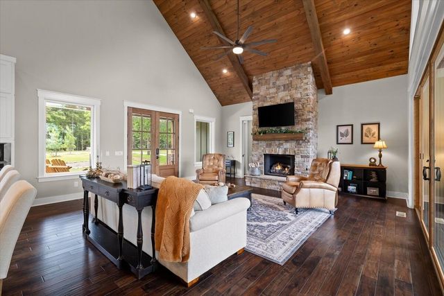 4965 Crockett Pointe Road, Jasper, TN 37347