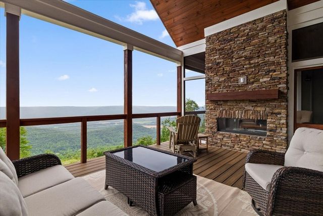 4965 Crockett Pointe Road, Jasper, TN 37347