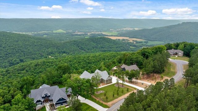 4965 Crockett Pointe Road, Jasper, TN 37347
