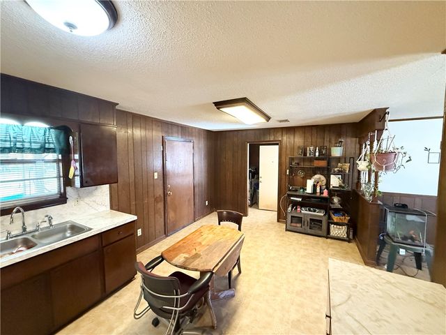 403 6th Street, Ola, AR 72853