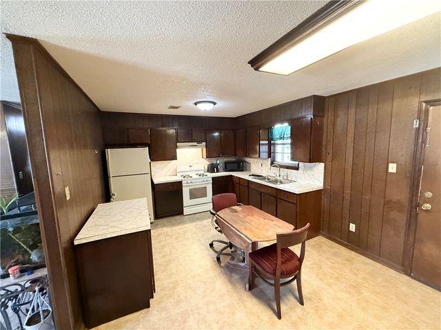 403 6th Street, Ola, AR 72853