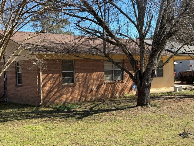 403 6th Street, Ola, AR 72853