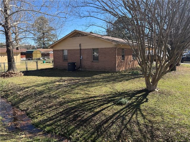 403 6th Street, Ola, AR 72853