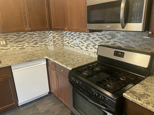 41535 Bedford Drive, Canton, MI 48187