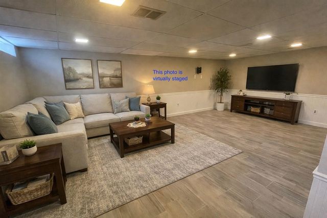 41535 Bedford Drive, Canton, MI 48187