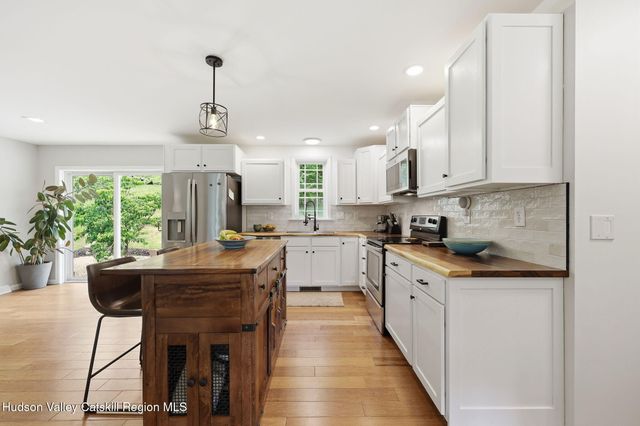 385 First Avenue, Kingston, NY 12401
