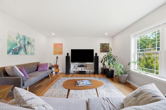 385 First Avenue, Kingston, NY 12401