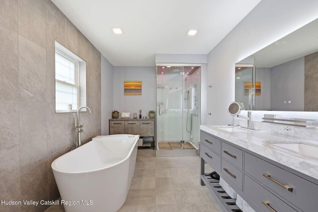 385 First Avenue, Kingston, NY 12401