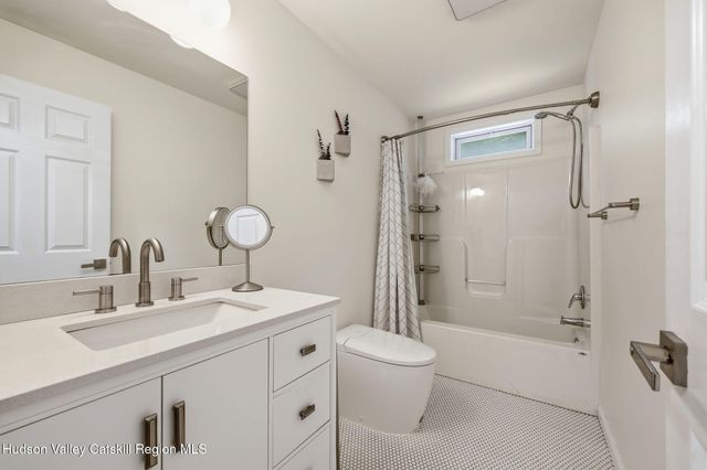 385 First Avenue, Kingston, NY 12401