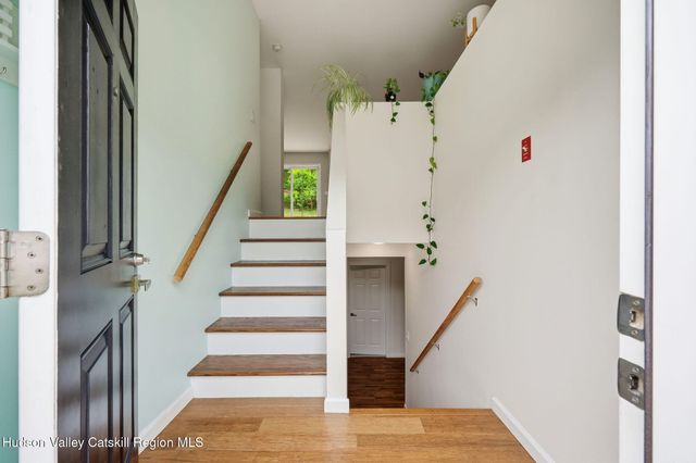 385 First Avenue, Kingston, NY 12401
