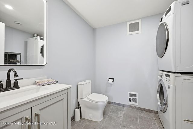 385 First Avenue, Kingston, NY 12401