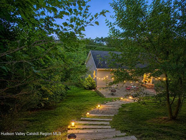 385 First Avenue, Kingston, NY 12401