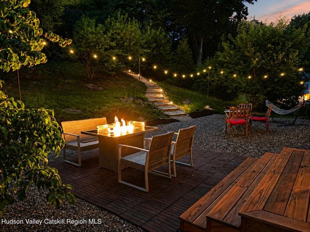 385 First Avenue, Kingston, NY 12401