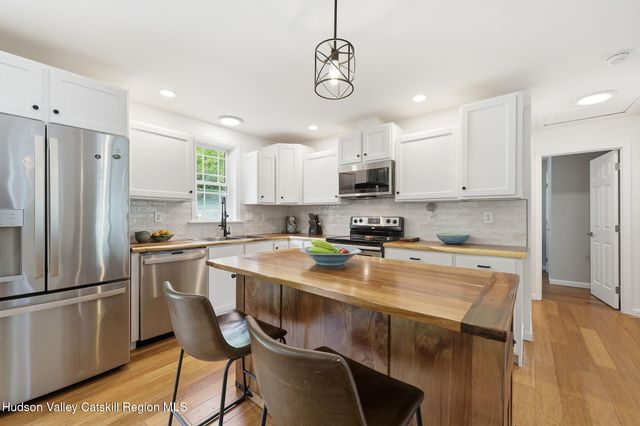 385 First Avenue, Kingston, NY 12401