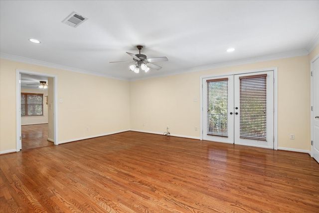 4400 Summercrest Court, Fort Worth, TX 76109