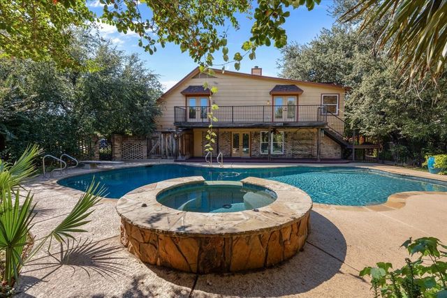 4400 Summercrest Court, Fort Worth, TX 76109