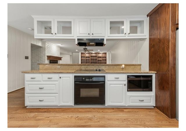 4400 Summercrest Court, Fort Worth, TX 76109
