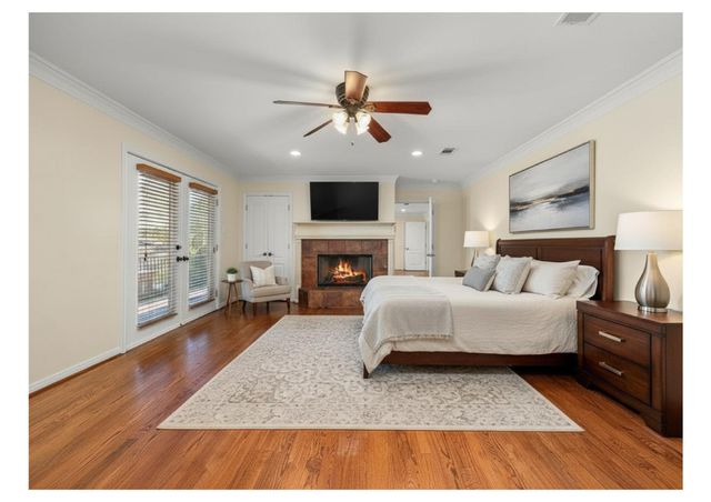 4400 Summercrest Court, Fort Worth, TX 76109