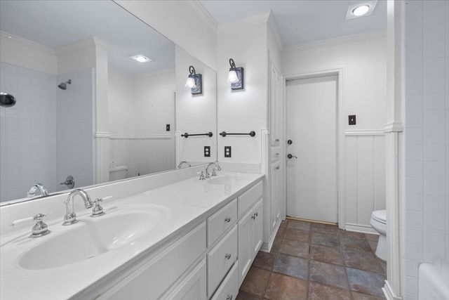 4400 Summercrest Court, Fort Worth, TX 76109