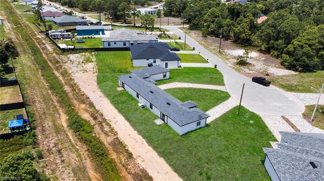 4987 Fairway Ct, Lehigh Acres, FL 33971
