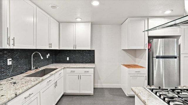 2419 Nightingale Ave, Stockton, CA 95205
