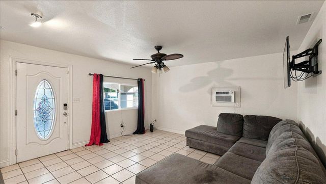 2419 Nightingale Ave, Stockton, CA 95205