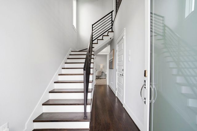 3303 Baron Street, Houston, TX 77020