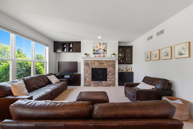 N47W7810 Parkland ROAD, Cedarburg, WI 53012