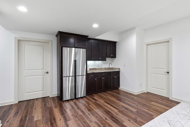 N47W7810 Parkland ROAD, Cedarburg, WI 53012