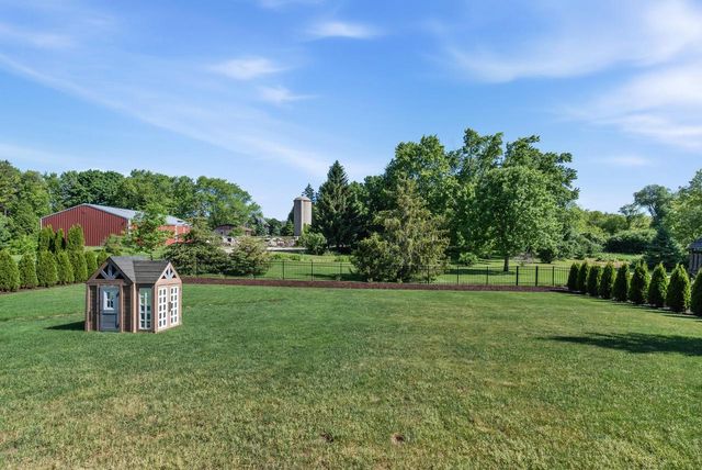 N47W7810 Parkland ROAD, Cedarburg, WI 53012
