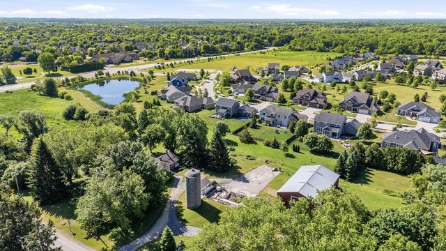 N47W7810 Parkland ROAD, Cedarburg, WI 53012